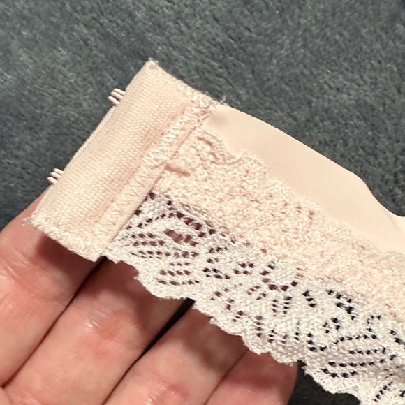 NWOT 3-Pack size 36B Lucky Brand Women's Lace Trim Bras - Navy, Pink, & Cream. - Picture 8 of 11